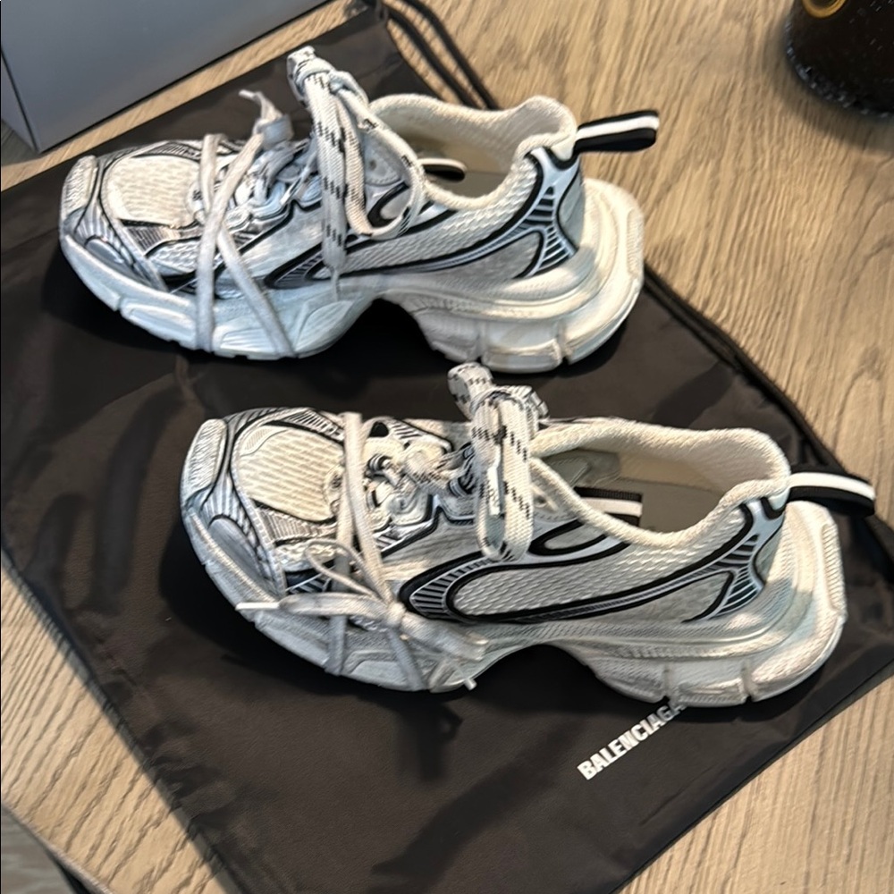 Balenciaga White and Black Sneakers Distressed Chunky Design size 38, fits 38.8 - Picture 11 of 13